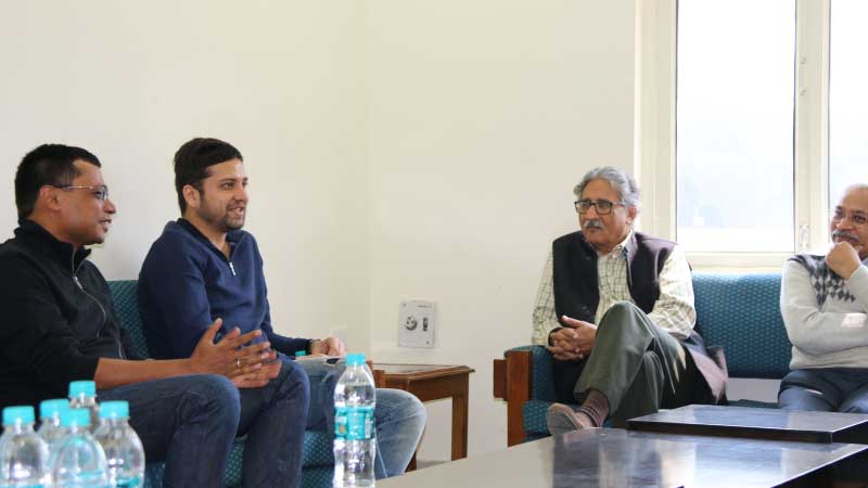 Binny Bansal interacts with Prof S N Maheshwari