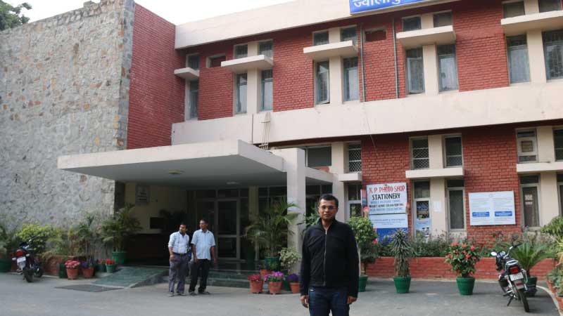Sachin Bansal revisits Jwalamukhi Hostel at IIT Delhi